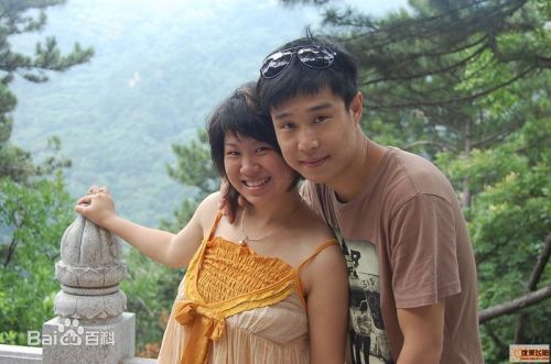 沈鹤(Shen He)小沈阳演出现场壁纸壁纸