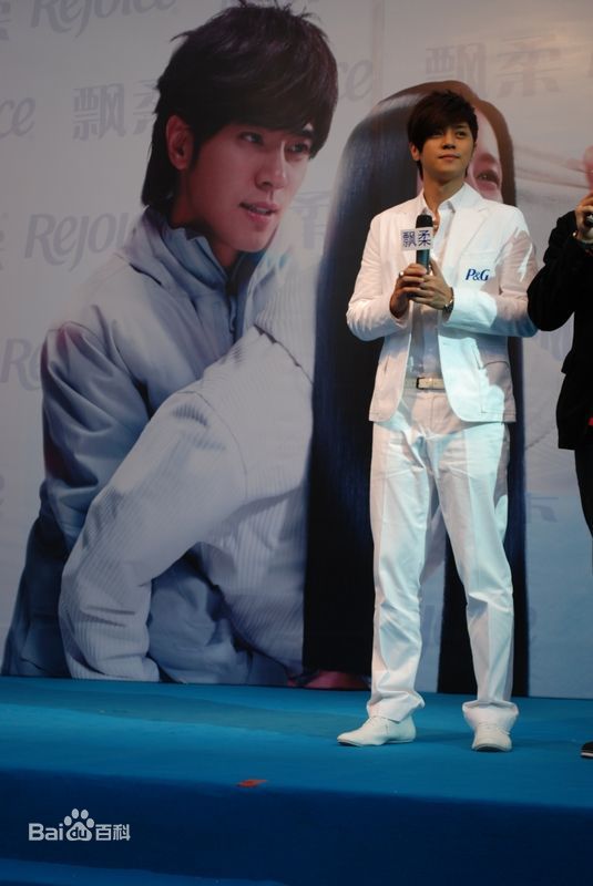 罗志祥(Show Lo)代言飘柔生活照相册