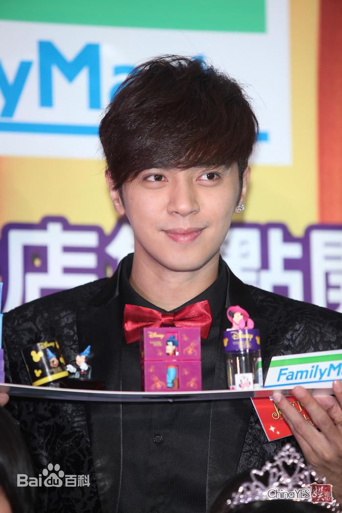 罗志祥(Show Lo)代言全家秀魔术图片图集