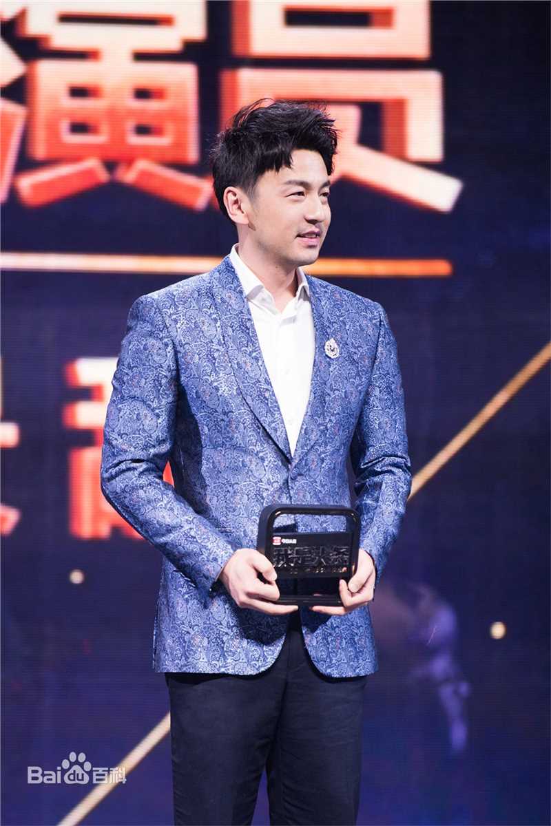 雷佳音2017今日头条盛典前后照片