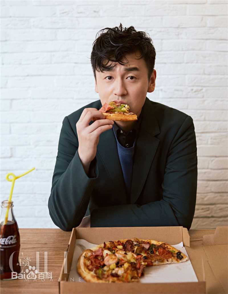 雷佳音小资生活照