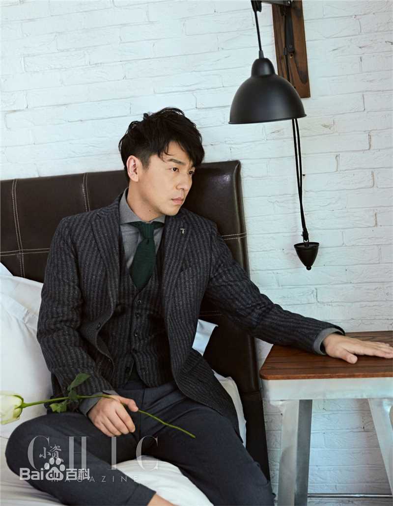 雷佳音小资生活照