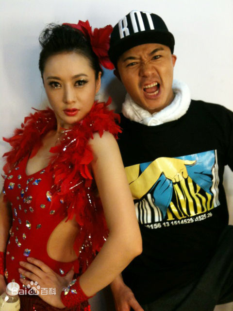 郭金(Sophia)参加活动照壁纸壁纸