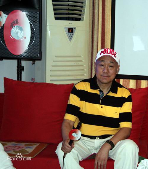 张大礼出席活动前后照片