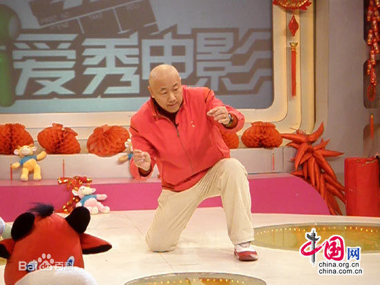 张大礼出席活动前后照片