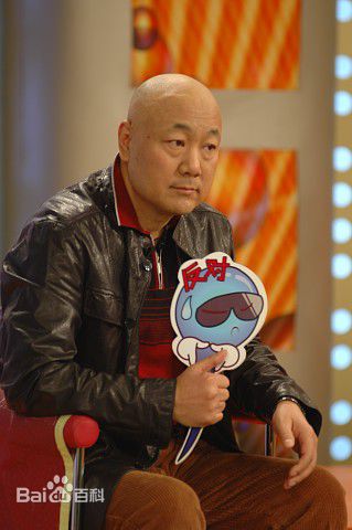 张大礼出席活动前后照片