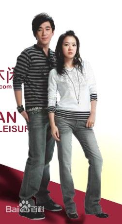 张默(Mo Zhang)默默代言的三番服饰性感图片图集