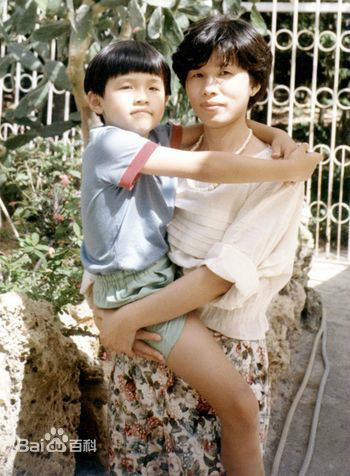 周杰伦(Jay Chou)小时候图片图集