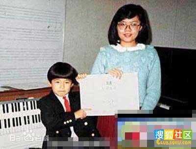 周杰伦(Jay Chou)小时候图片图集