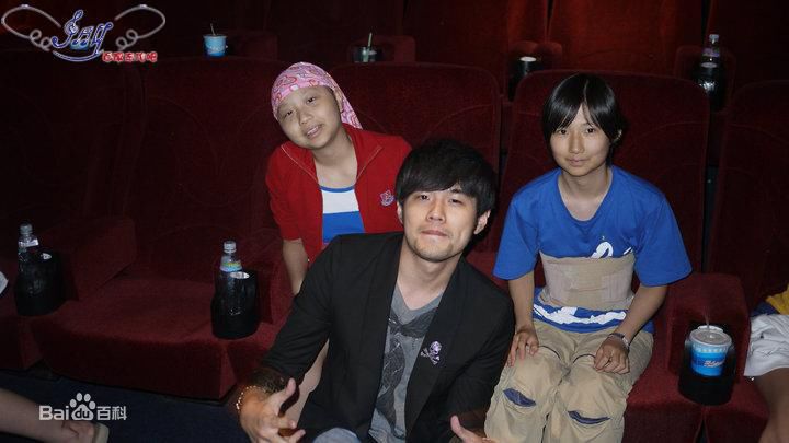 周杰伦(Jay Chou)生活照前后照片