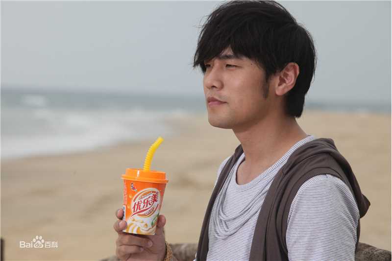 周杰伦(Jay Chou)代言优乐美前后照片