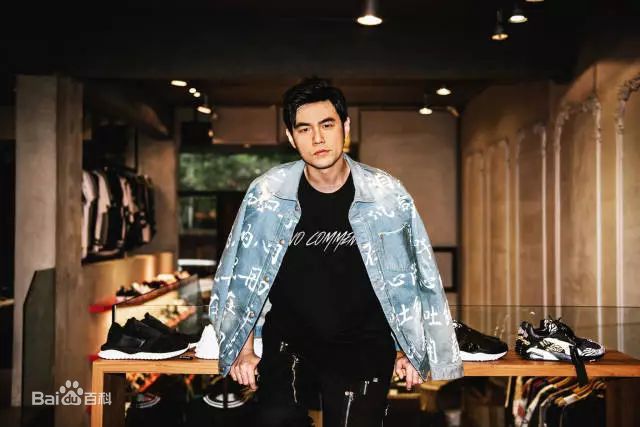 周杰伦(Jay Chou)概述图册前后照片