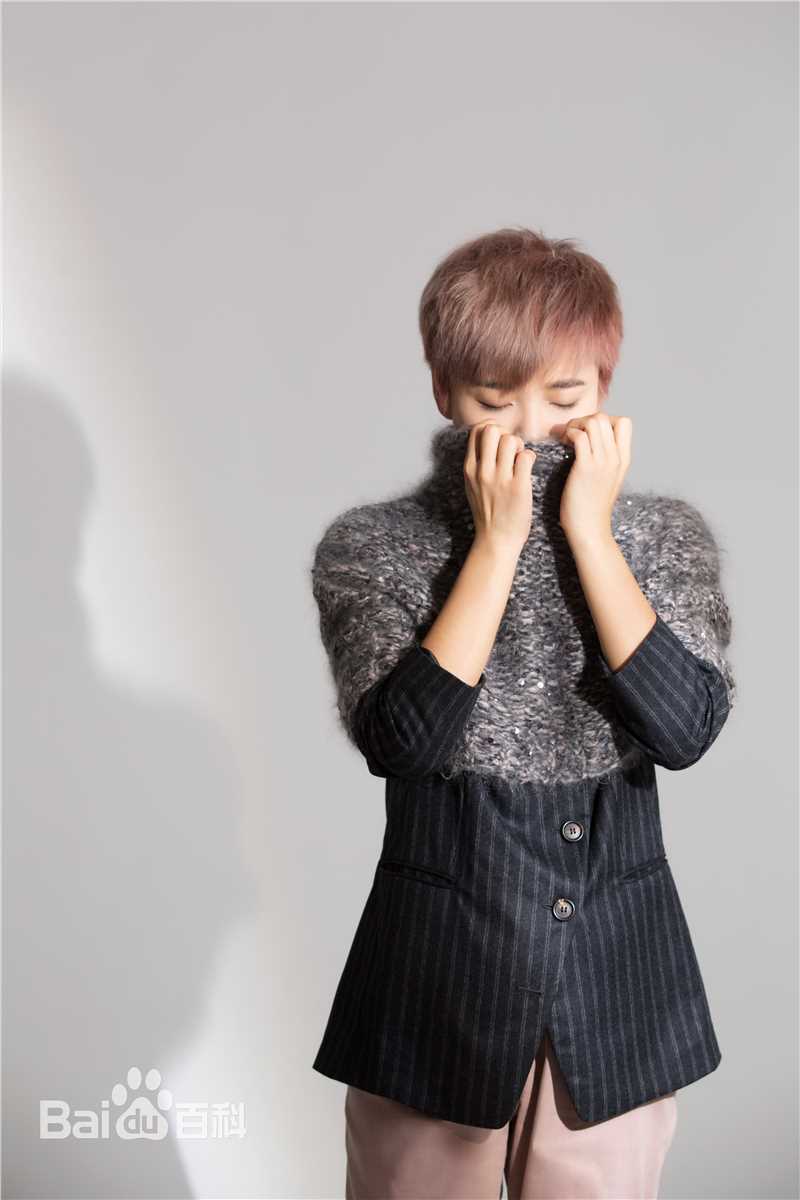 最优质许飞在《如果你想做一些别人做不到的事》专辑宣传图中的相册