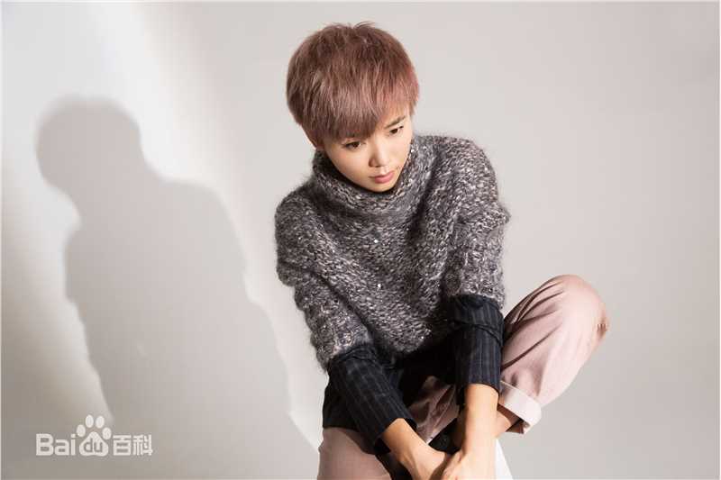 最优质许飞在《如果你想做一些别人做不到的事》专辑宣传图中的相册