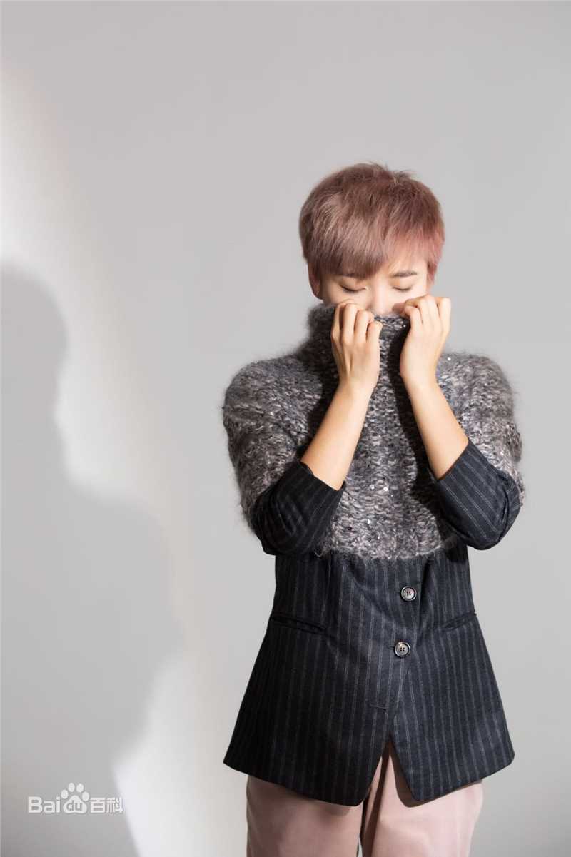 最优质许飞在《如果你想做一些别人做不到的事》专辑宣传图中的相册