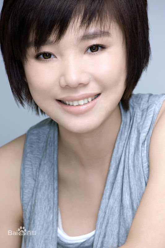 最新许飞在《恰许同学年少》专辑宣传图中的图集