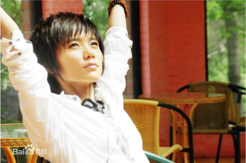 高清许飞在《也许，飞》专辑宣传图中的图集