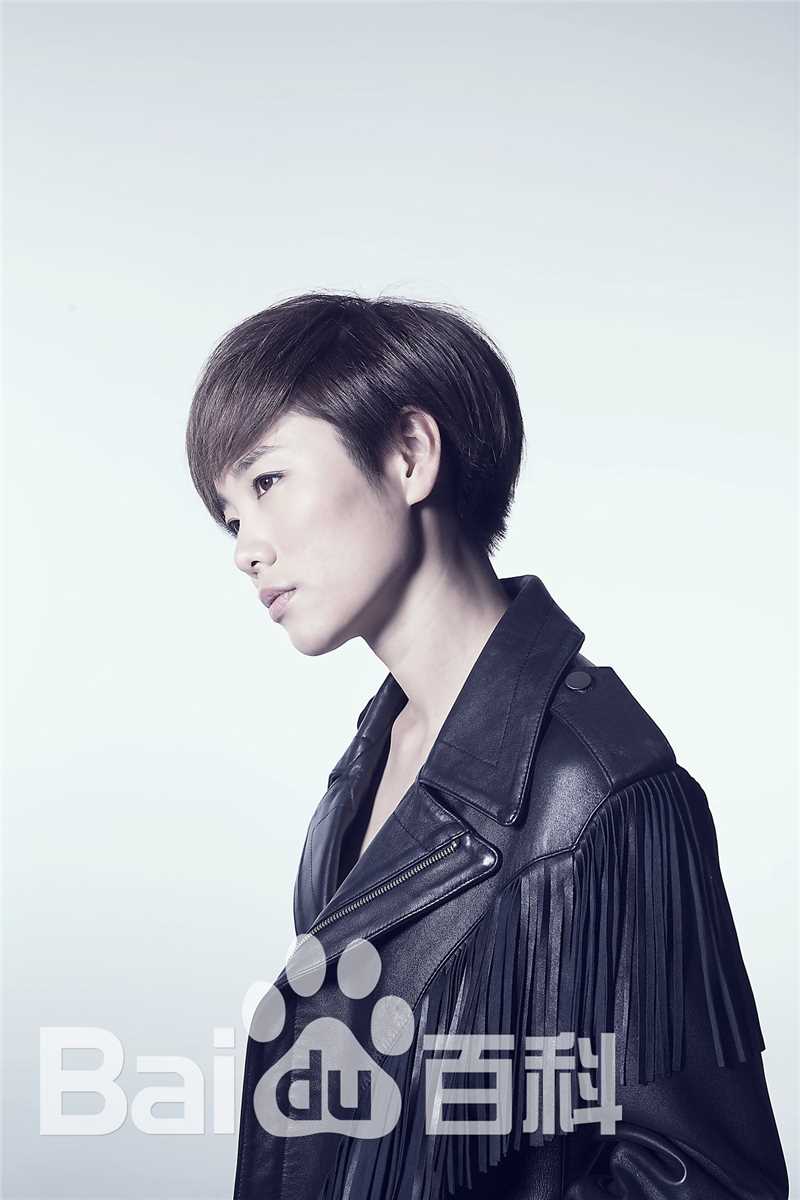 高清许飞在《少年去游荡》专辑宣传图中的图集