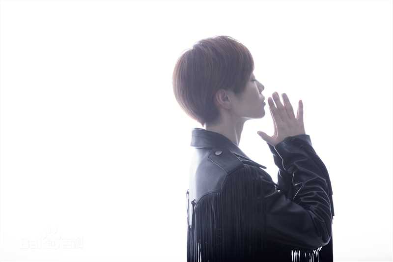 高清许飞在《少年去游荡》专辑宣传图中的图集