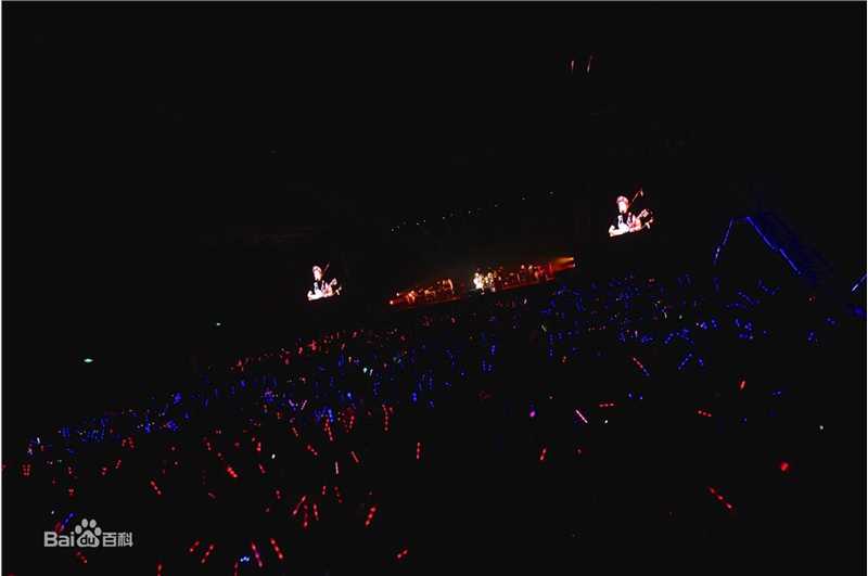 许飞少年去游荡巡回演唱会前后照片