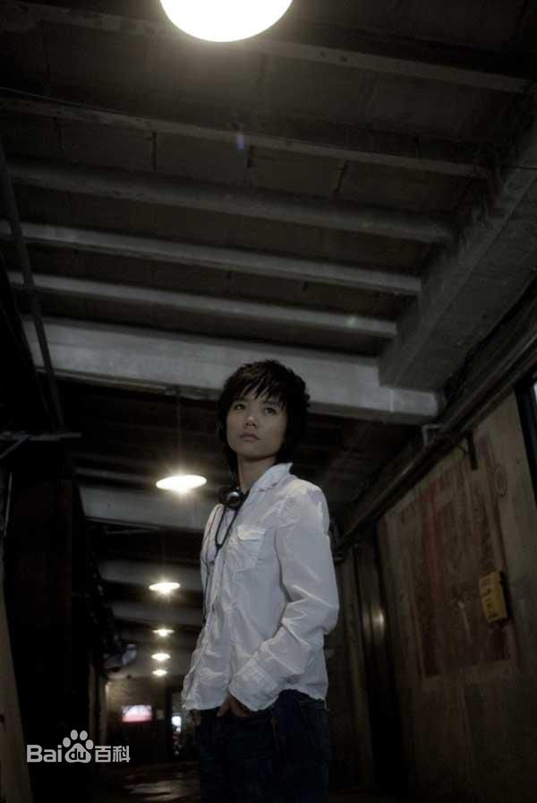 最优质许飞在首张创作EP《也许，飞》中的相册