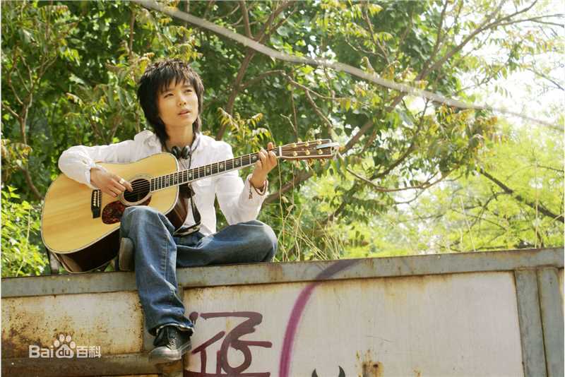 最优质许飞在首张创作EP《也许，飞》中的相册