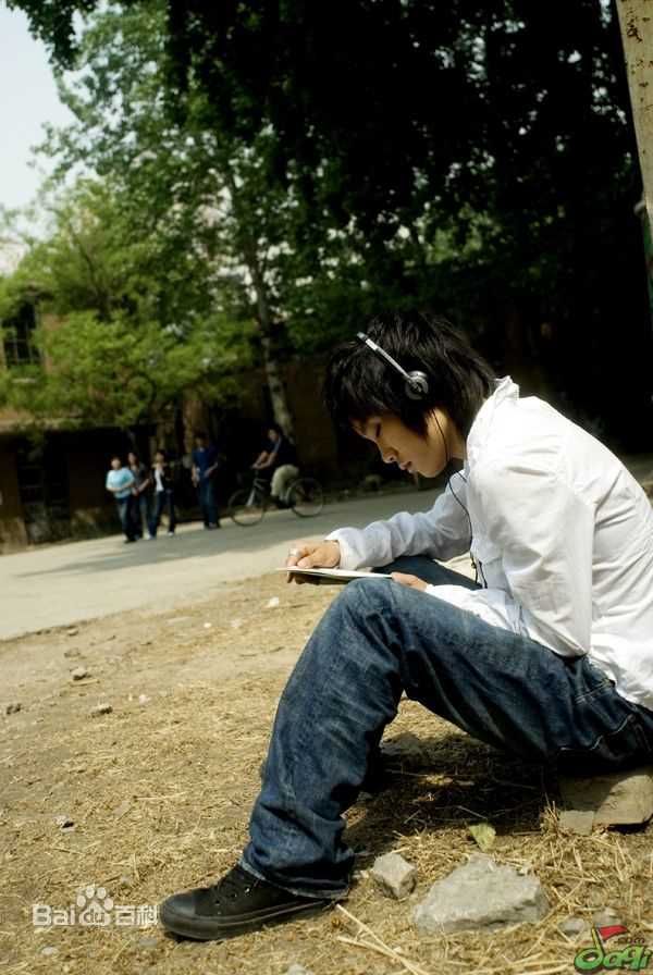 最优质许飞在首张创作EP《也许，飞》中的相册