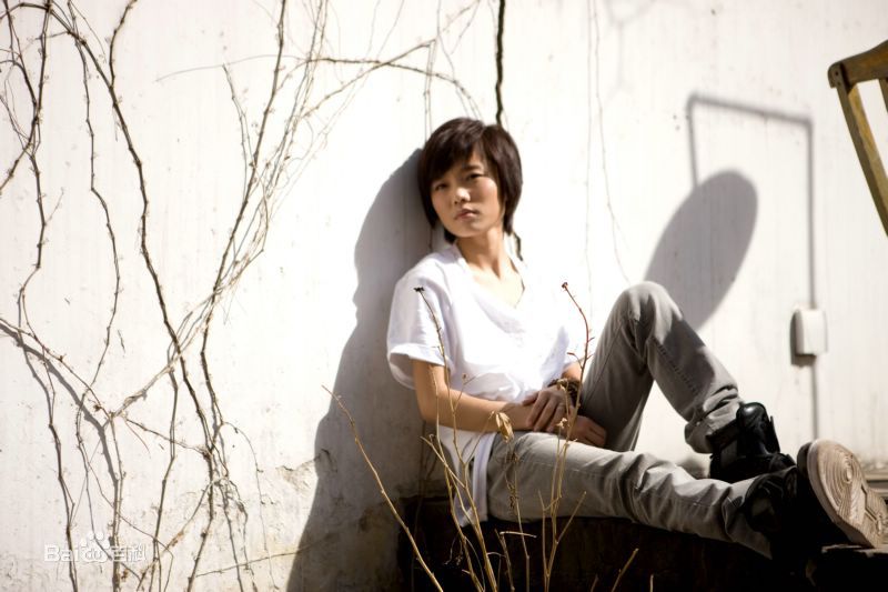 最新许飞在专辑《恰同学少年》中的图集