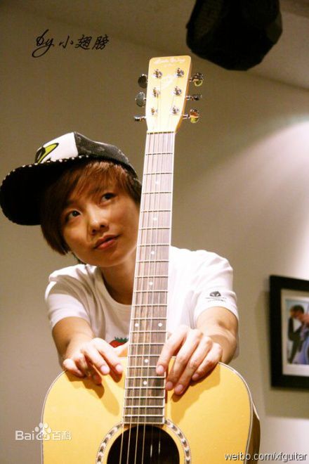 许飞生活照素颜照壁纸