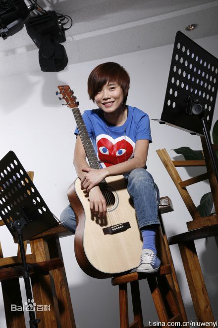 许飞生活照素颜照壁纸