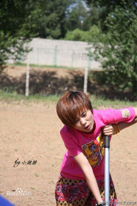 许飞生活照素颜照壁纸