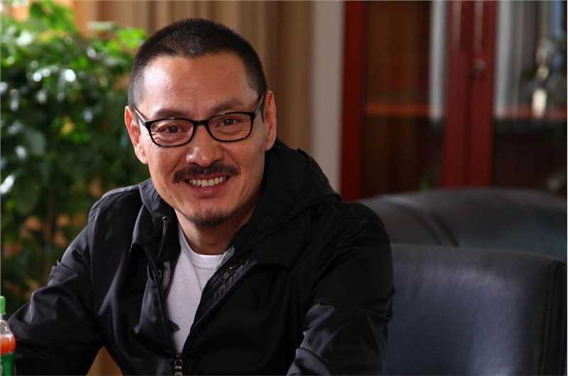 最新尹铸胜性感图片