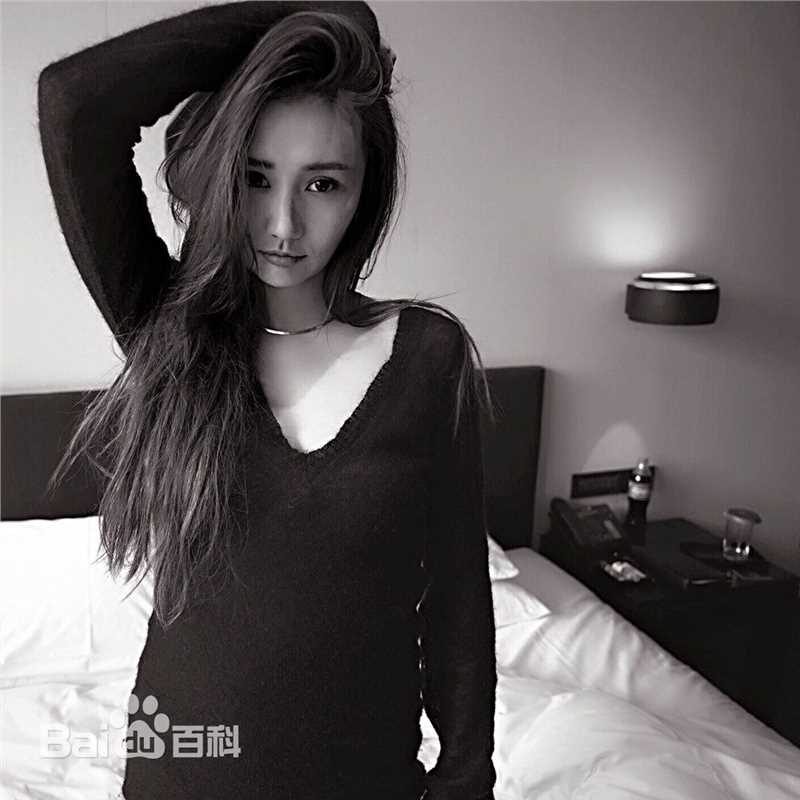 牛萌萌(Niu Mengmeng)最优质黑白相册