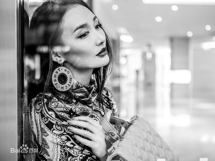 牛萌萌(Niu Mengmeng)最优质黑白相册