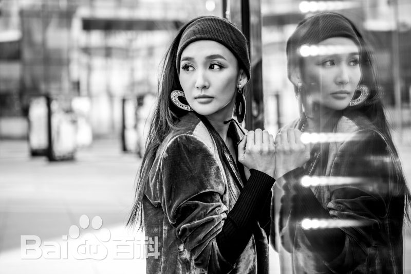 牛萌萌(Niu Mengmeng)最优质黑白相册