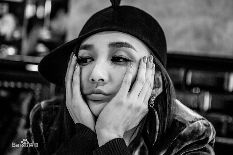 牛萌萌(Niu Mengmeng)最优质黑白相册