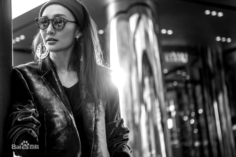 牛萌萌(Niu Mengmeng)最优质黑白相册