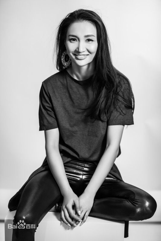 牛萌萌(Niu Mengmeng)最优质黑白相册