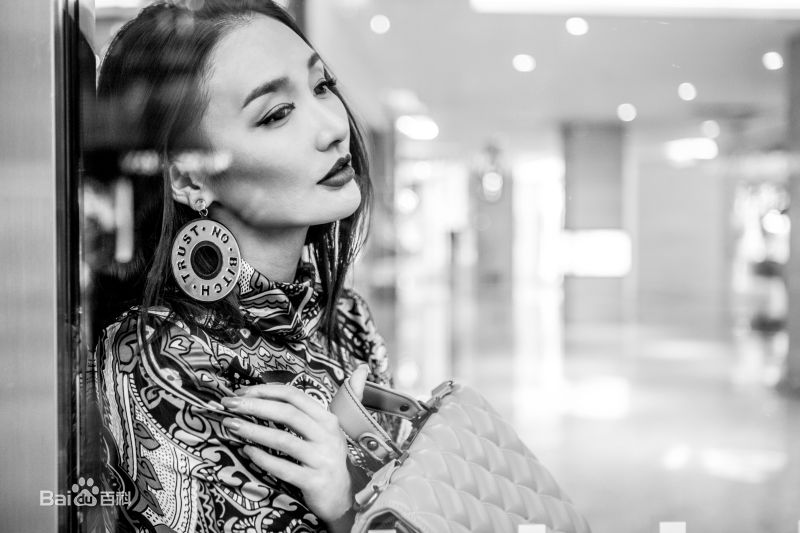 牛萌萌(Niu Mengmeng)最优质黑白相册