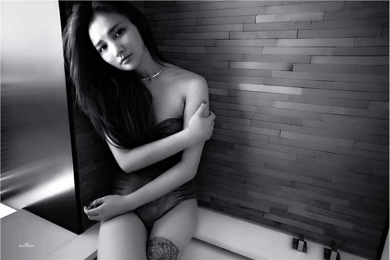 牛萌萌(Niu Mengmeng)最优质黑白相册