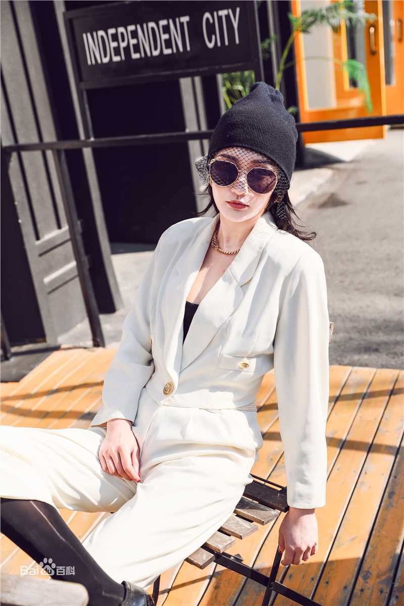 牛萌萌(Niu Mengmeng)高清时尚图集