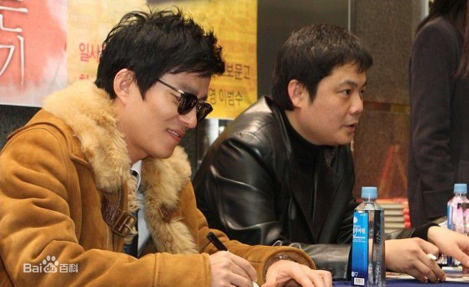 李凡秀(，Lee Bumsoo)照片性感图片图集