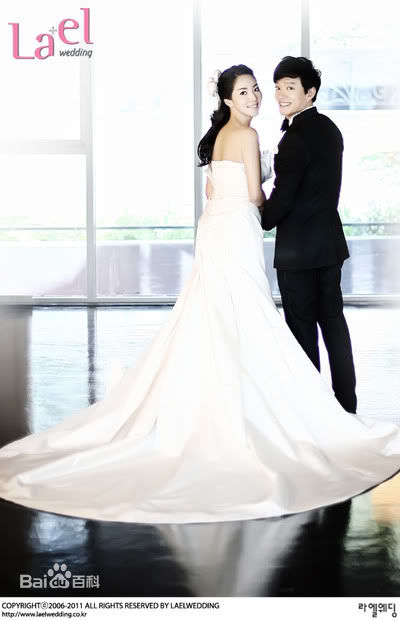 李凡秀(，Lee Bumsoo)婚礼壁纸壁纸