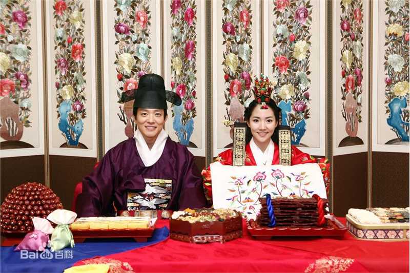 李凡秀(，Lee Bumsoo)婚礼壁纸壁纸