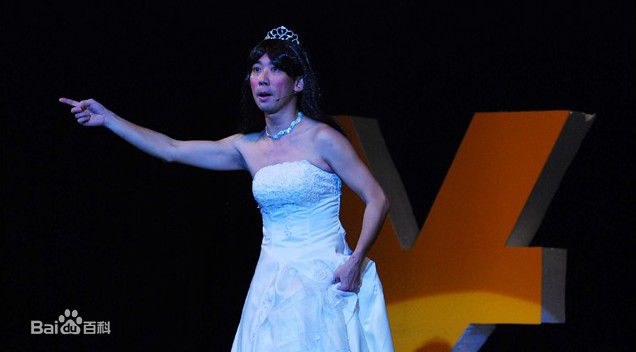 最新张达明(Cheung Tat Ming)在2006年《毒笃笑》舞台表演中的壁纸