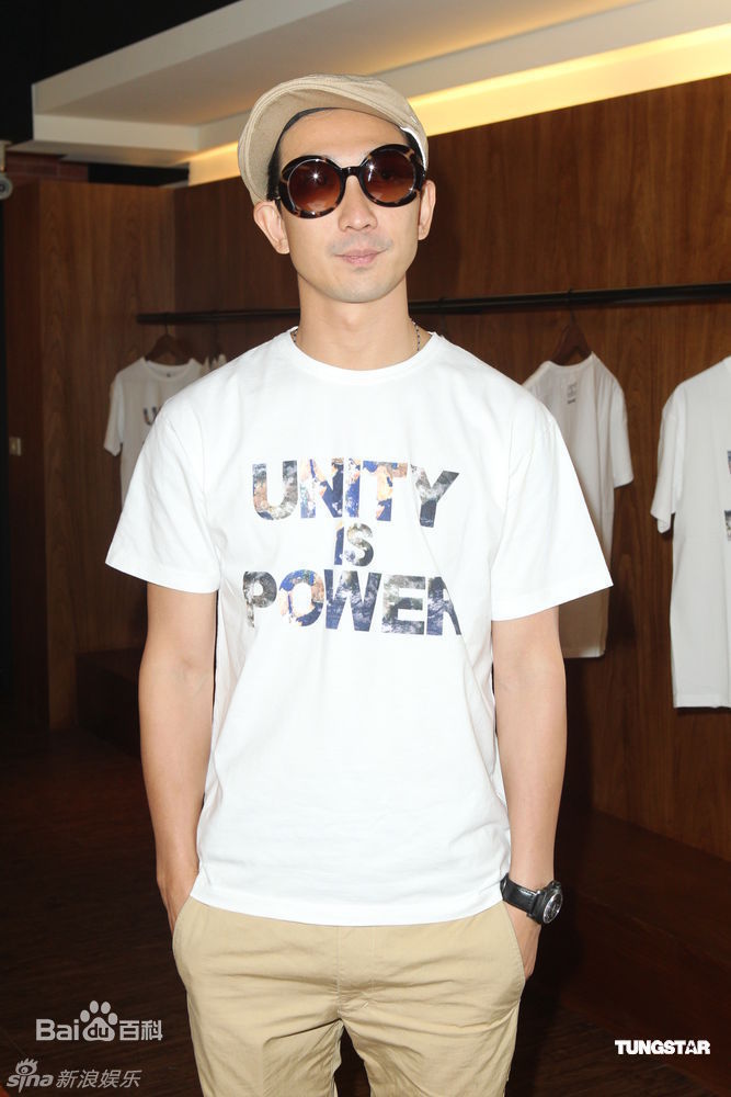 李灿森(Sam Lee)生活照生活照相册