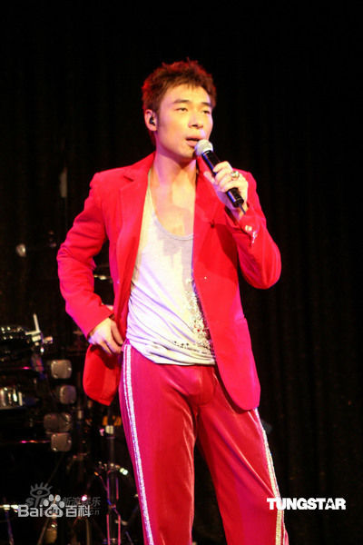 许志安(Andy Hui Chi on)生活照素颜照相册