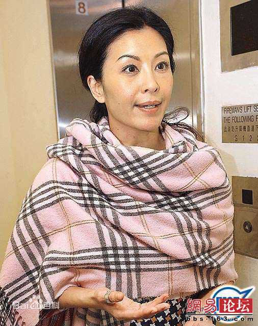 伍咏薇(Christine Ng)生活照前后照片