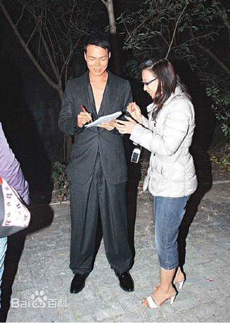 谢天华(Michael Tse)2009年TVB最佳男配角图片图册