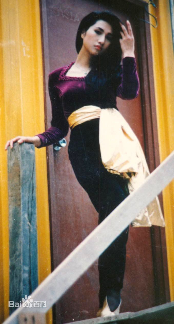 李莉莉(Li Lili)生活照